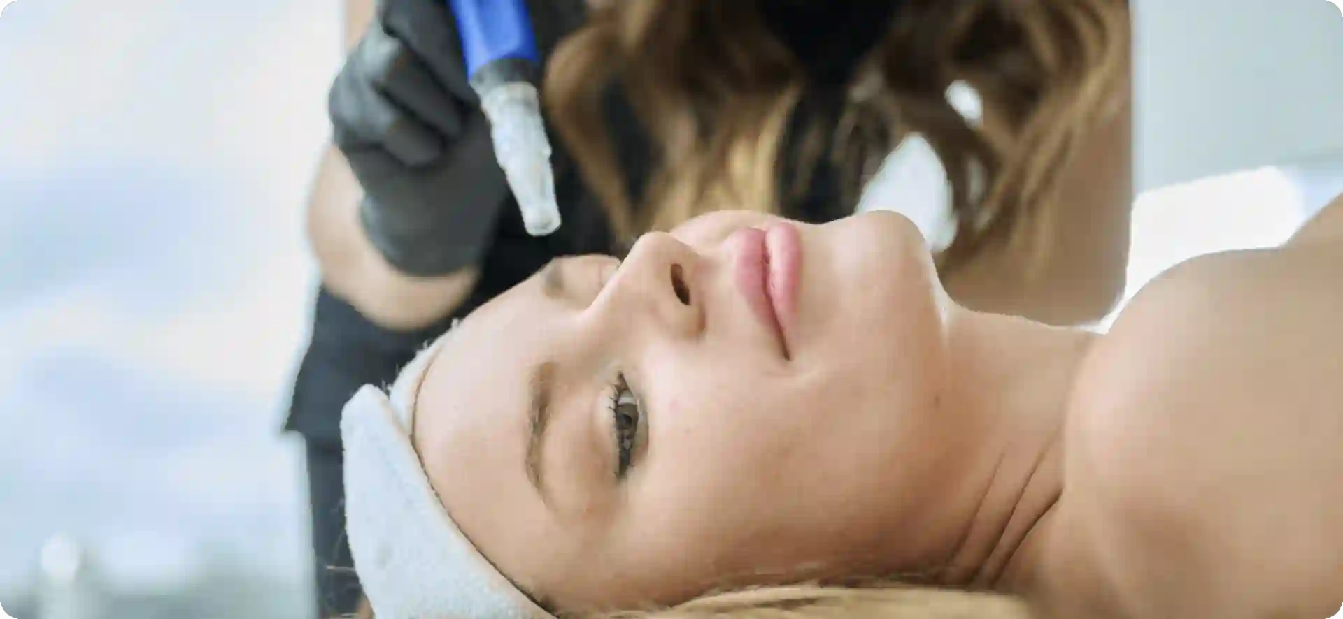 How Do Microneedles Trigger New Collagen and Elastin in Loose Skin Hereford?